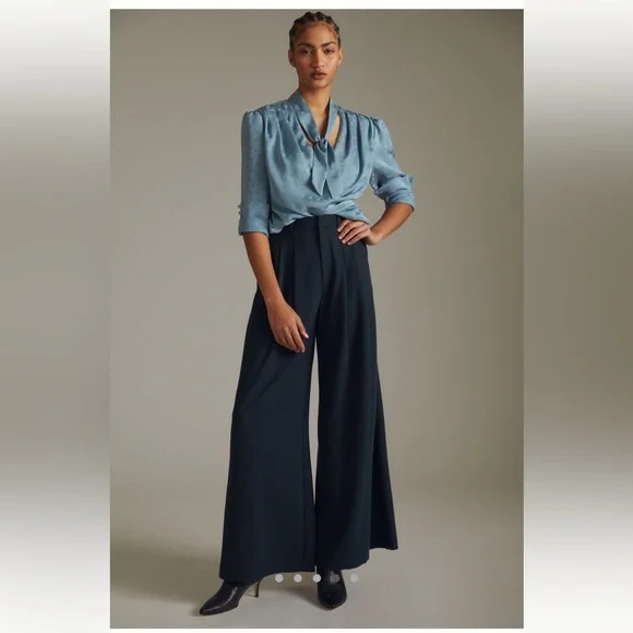 NWT Favorite Daughter The Joan Neck Tie Blouse Jacquard BLUE L - Picture 3 of 15